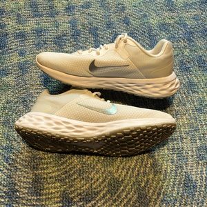 Nike Women’s Revolution 6 Next Nature Running Shoes